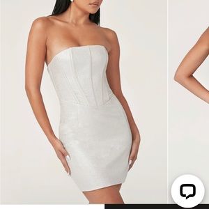 Beautiful strapless meshki corset dress